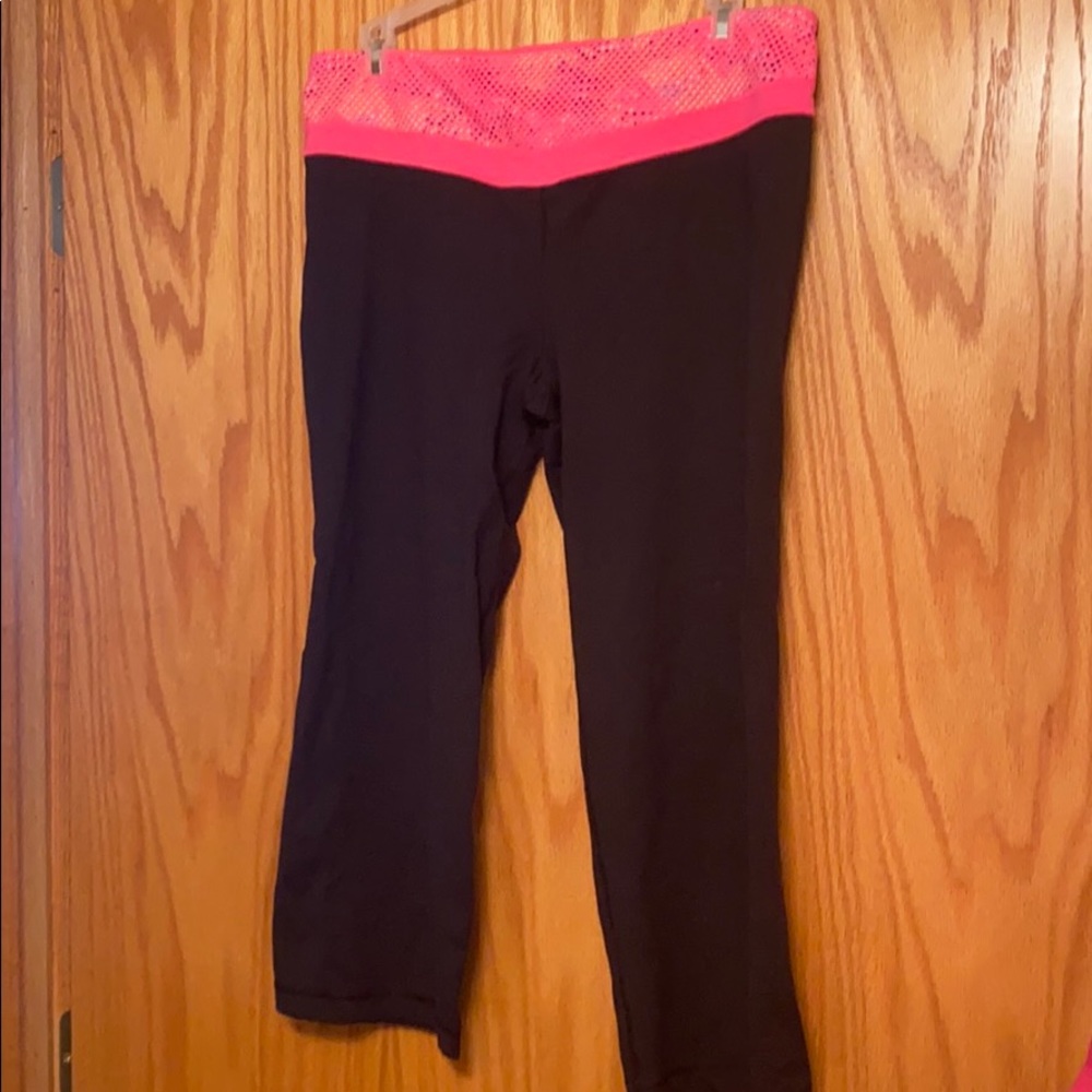 VSX Supermodel Capri workout pant